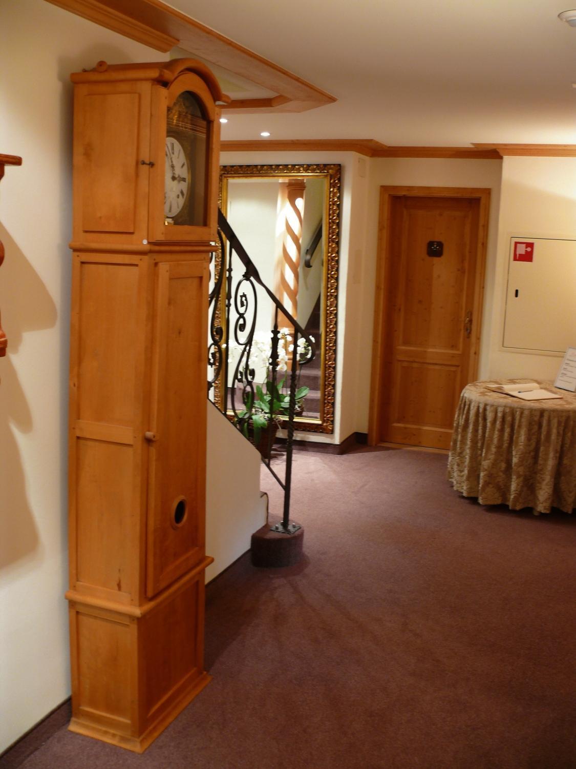 Sonnegg Hotel Zweisimmen Bagian luar foto