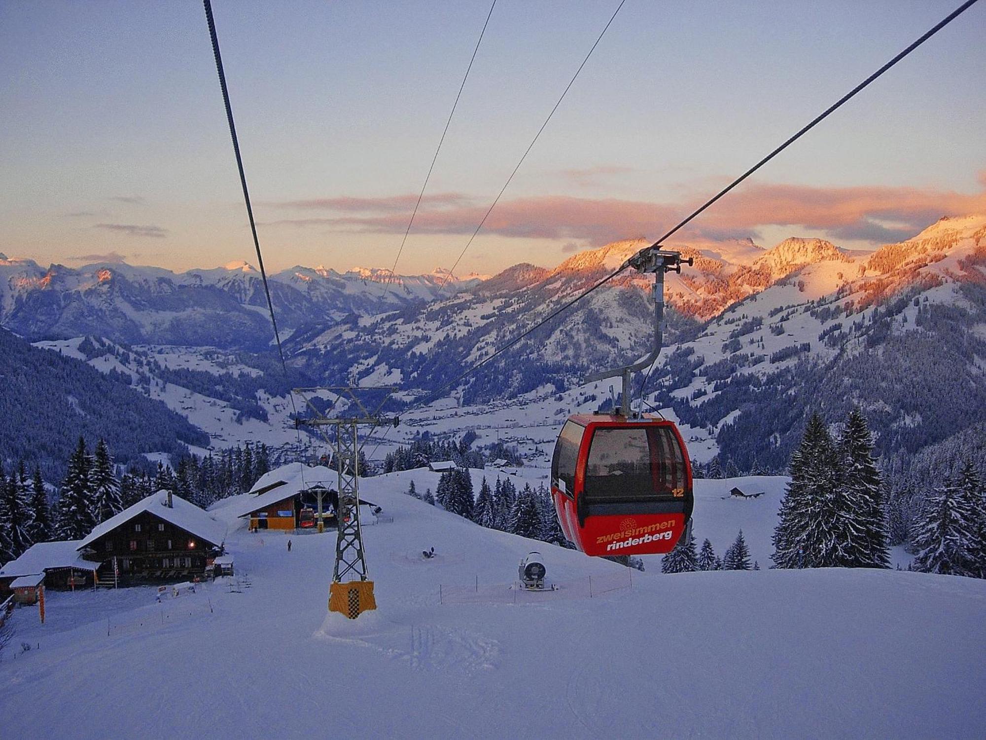 Sonnegg Hotel Zweisimmen Bagian luar foto