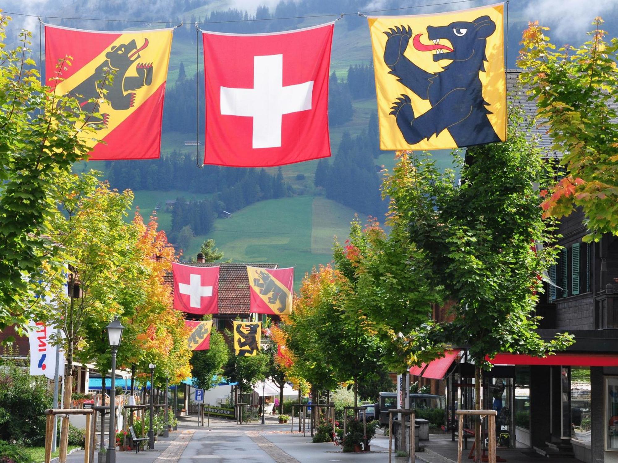 Sonnegg Hotel Zweisimmen Bagian luar foto