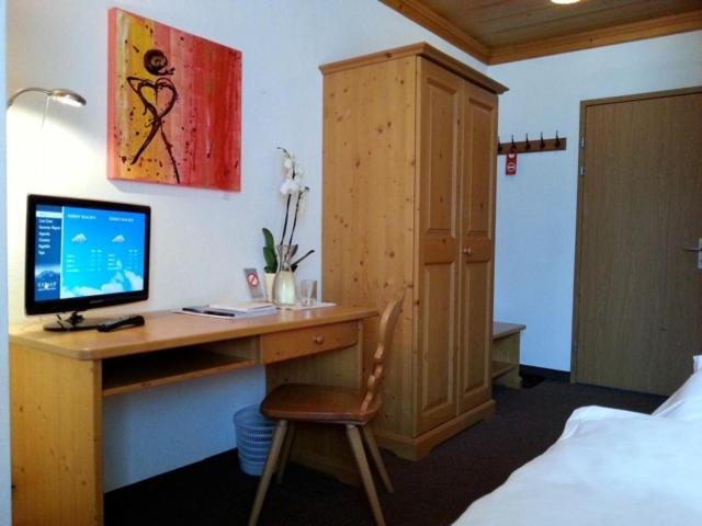 Sonnegg Hotel Zweisimmen Bagian luar foto