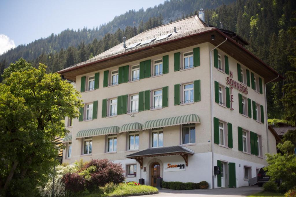 Sonnegg Hotel Zweisimmen Bagian luar foto