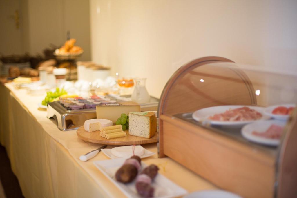 Sonnegg Hotel Zweisimmen Bagian luar foto